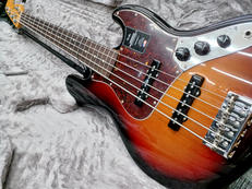 5弦ベース|FENDER