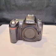 一眼レフカメラボディ|NIKON