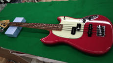 ベース|FENDER