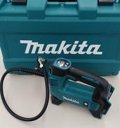 充電式空気入れ|MAKITA