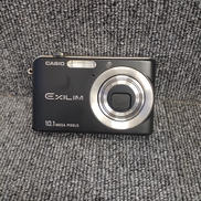 コンパクトデジタルカメラ|CASIO