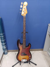 エレキベース|FENDER