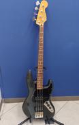 ジャズベース|FENDER