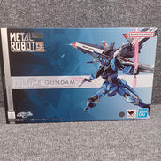 ガンダム|BANDAI