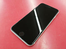 docomo ドコモ/iPhone SE （第2世代）128GB/MXD02J A/FFWDDAYQPLK2/Bランク/65【中古】 ゲオ公式通販サイト/ゲオオンラインストア