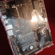 マザーボード|AORUS