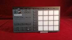 MIDIコントローラ|MASCHINE