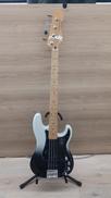 エレキベース|FENDER