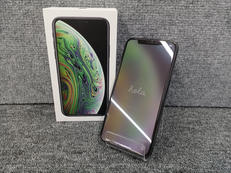 IPHONE　XS|APPLE/DOCOMO