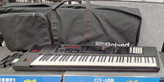 シンセサイザー|ROLAND