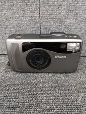 コンパクトカメラ|NIKON