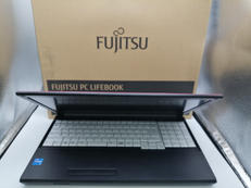 【美品　2022年製】ノートパソコン|FUJITSU