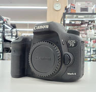 デジタル一眼レフカメラ|CANON