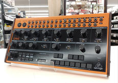 アナログシンセサイザー|BEHRINGER