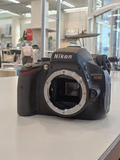 デジタル一眼レフ|NIKON