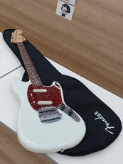 MUSTANG（ムスタング）|FENDER JAPAN