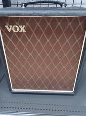 ベースアンプ|VOX