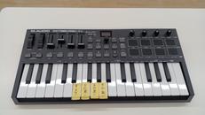 MIDIキーボード|M-AUDIO