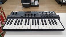 MIDIキーボード|LINE6