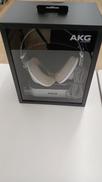 ヘッドホン|AKG