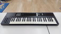 MIDIキーボード|NATIVE INSTRUMENTS