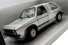 1/18スケール車|SUNSTAR