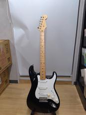 ストラトキャスター|FENDER