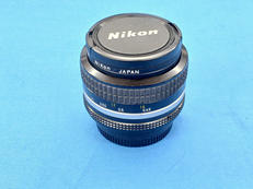 ニコン用標準・中望遠単焦点レンズ|NIKON
