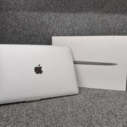 MACBOOK AIR|APPLE