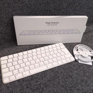 MAGIC KEYBOARD|APPLE