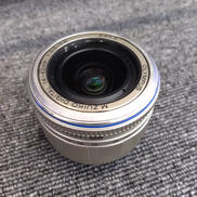 マイクロフォーサーズ用標準ズームレンズ|OLYMPUS