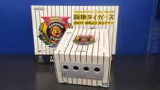 ゲームキューブ(阪神タイガース2003年優勝記念モデル)|NINTENDO