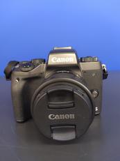 ミラーレス一眼|CANON