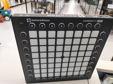 MIDI コントローラー|NOVATION