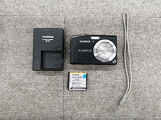 コンパクトデジタルカメラ|FUJIFILM