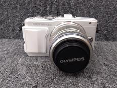 ミラーレス一眼|OLYMPUS