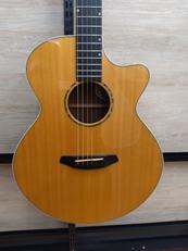 エレアコ|BREEDLOVE