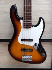 エレキベース|SQUIER