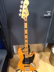 エレキベース|SQUIER