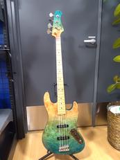 エレキベース|BACCHUS