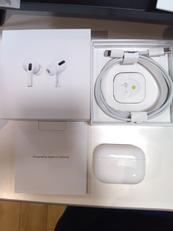 AIRPODS|APPLE
