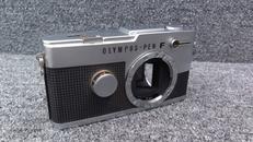 ハーフサイズ一眼レフ　フィルムカメラ|OLYMPUS