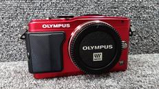 ミラーレス一眼|OLYMPUS