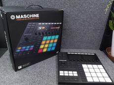 MIDIコントローラ|MASCHINE