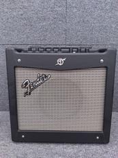 ギターアンプ|FENDER