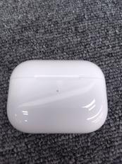 AIRPODS|APPLE