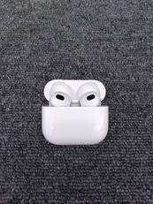 AIRPODS 第3世代|APPLE