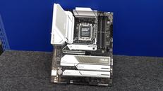マザーボード|ASUS