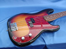 エレキベース|FENDER JAPAN