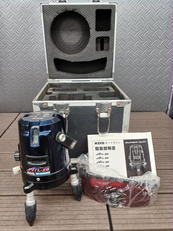 レーザー墨出し器|KDS